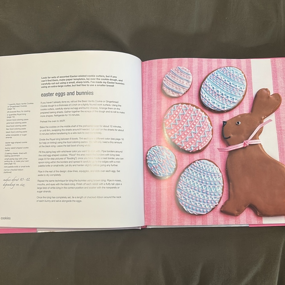 •DECORATING• baking book! - Picture 3 of 5